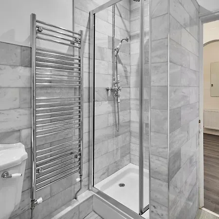 Host & - Scoresby Place Apartament Whitby