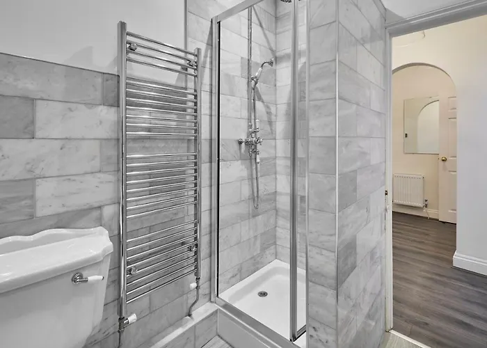 Host & - Scoresby Place Apartman Whitby
